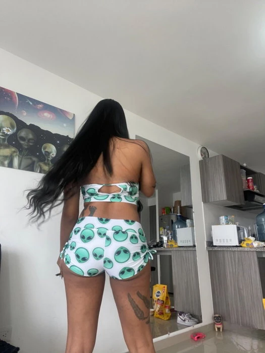 Sara — 10 / 14