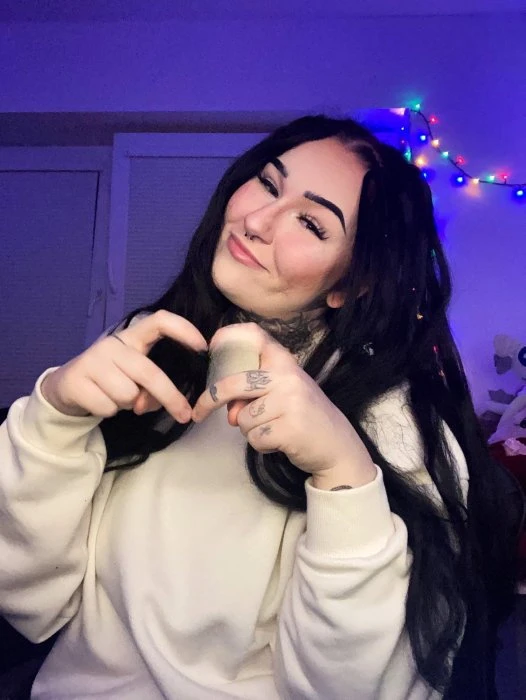Isabella — 2 / 13