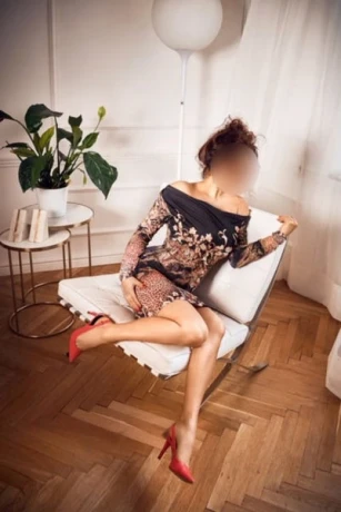 Ab 0508 Desiree Graff Massage — 3 / 5