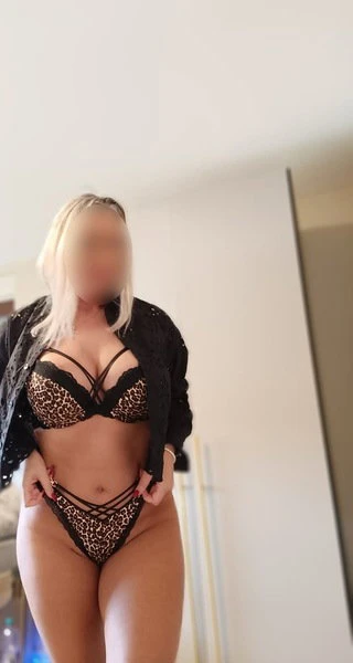 Kiara — 2 / 3