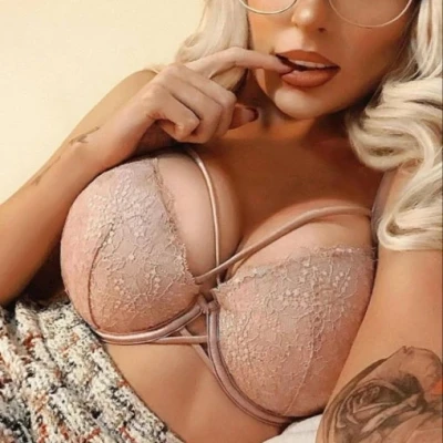 Jennie Love, Escort, Doha