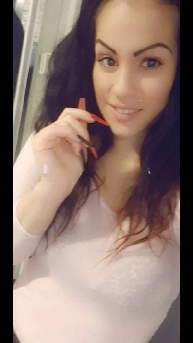 Aisa, Escort, Kecskemet