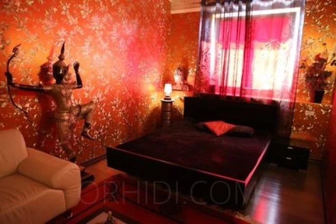 FRANZIS VILLA POMPÖS — 12 / 14