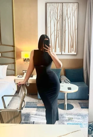 Charlotte Fox — 2 / 14