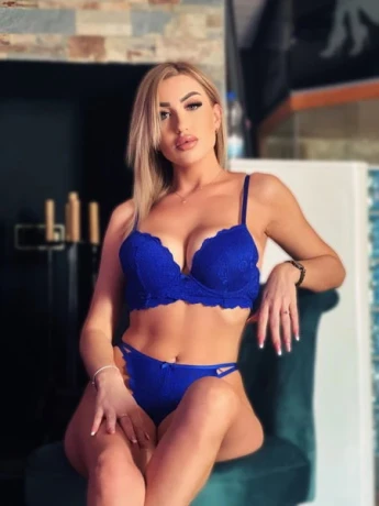 Antonia 100% Original Bilder — 3 / 8