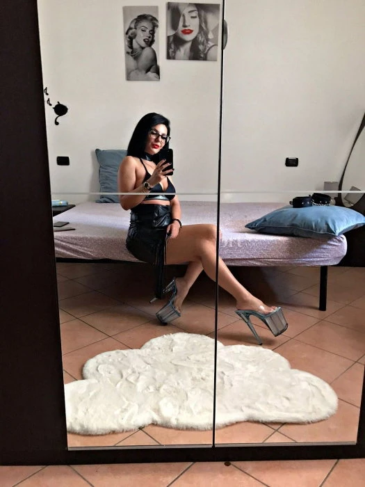Cristina — 5 / 8