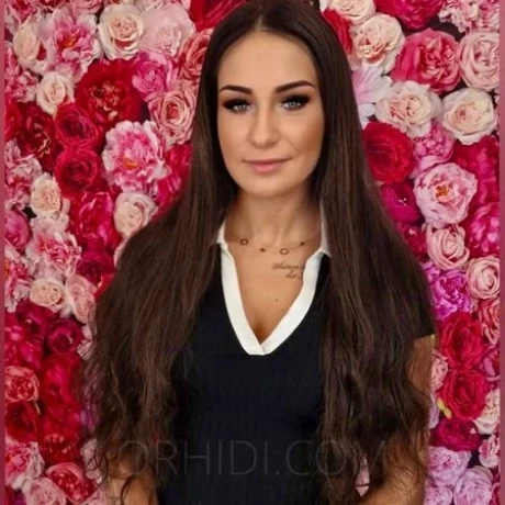 LAURA sexy - GEILE POLIN — 2 / 3