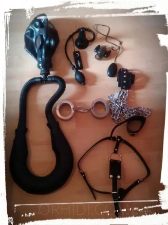 Bizarrlady - Nur Videochat, Telefonsex & Videoclipverkauf — 13 / 23