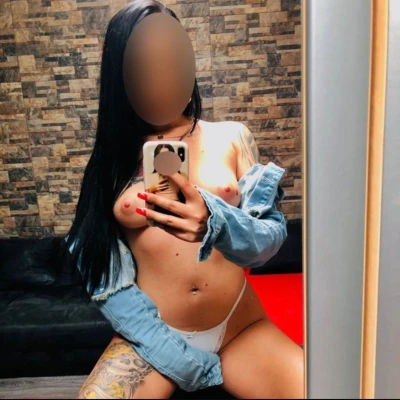 Yvette 11, Escort, Maintal