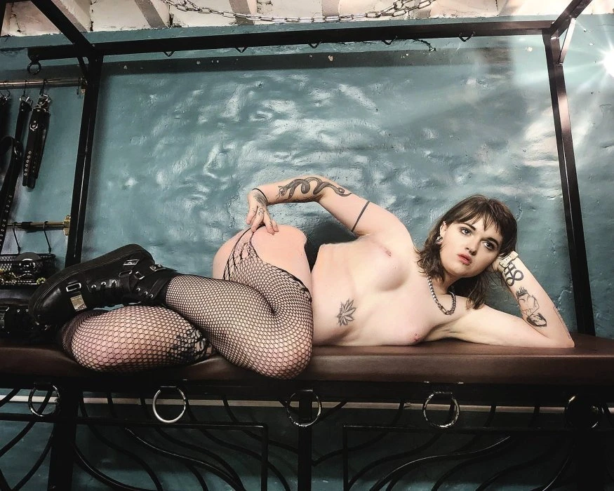 Alyssa Kane — 2 / 5