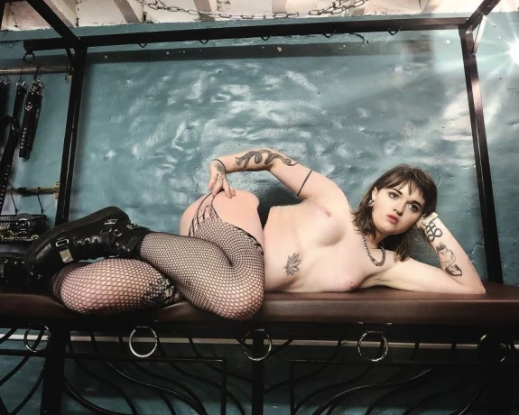 Alyssa Kane — 2 / 5