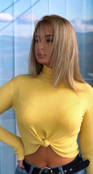 Julia 81 — 2 / 4