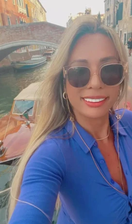 Anitta Trans 21cm — 27 / 30