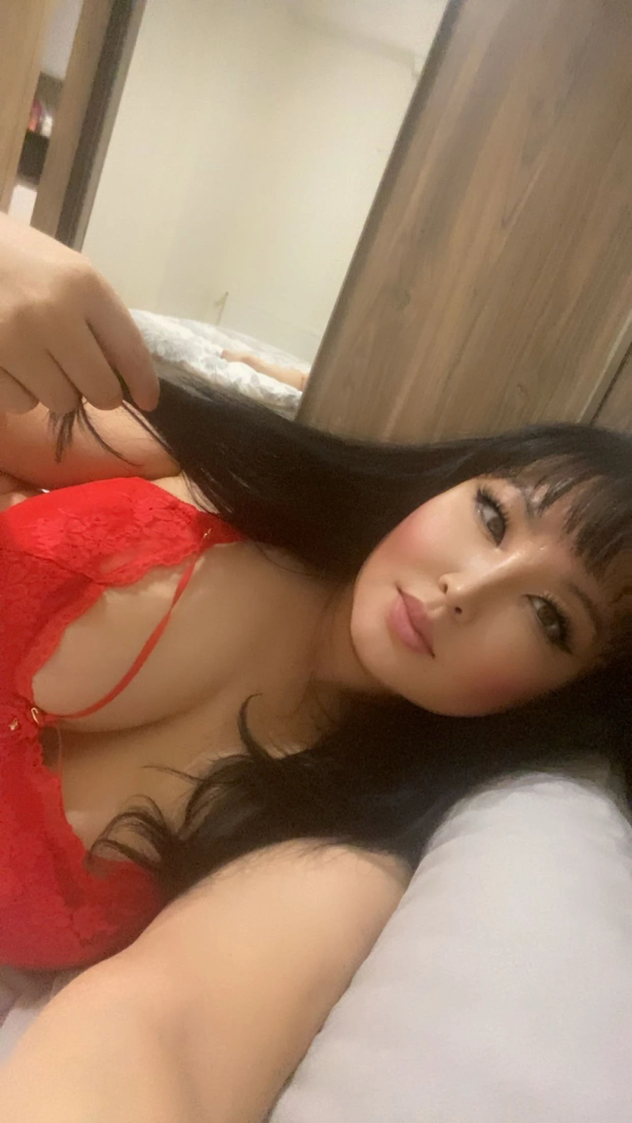 Lili, Escort, Kthesa Ariut