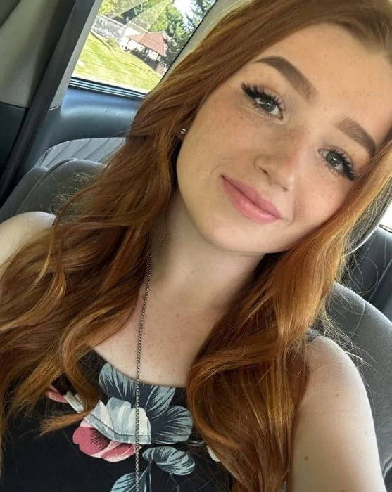 Sara — 2 / 3