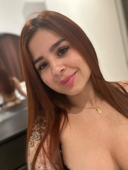 Zarha, Escort, Enschede