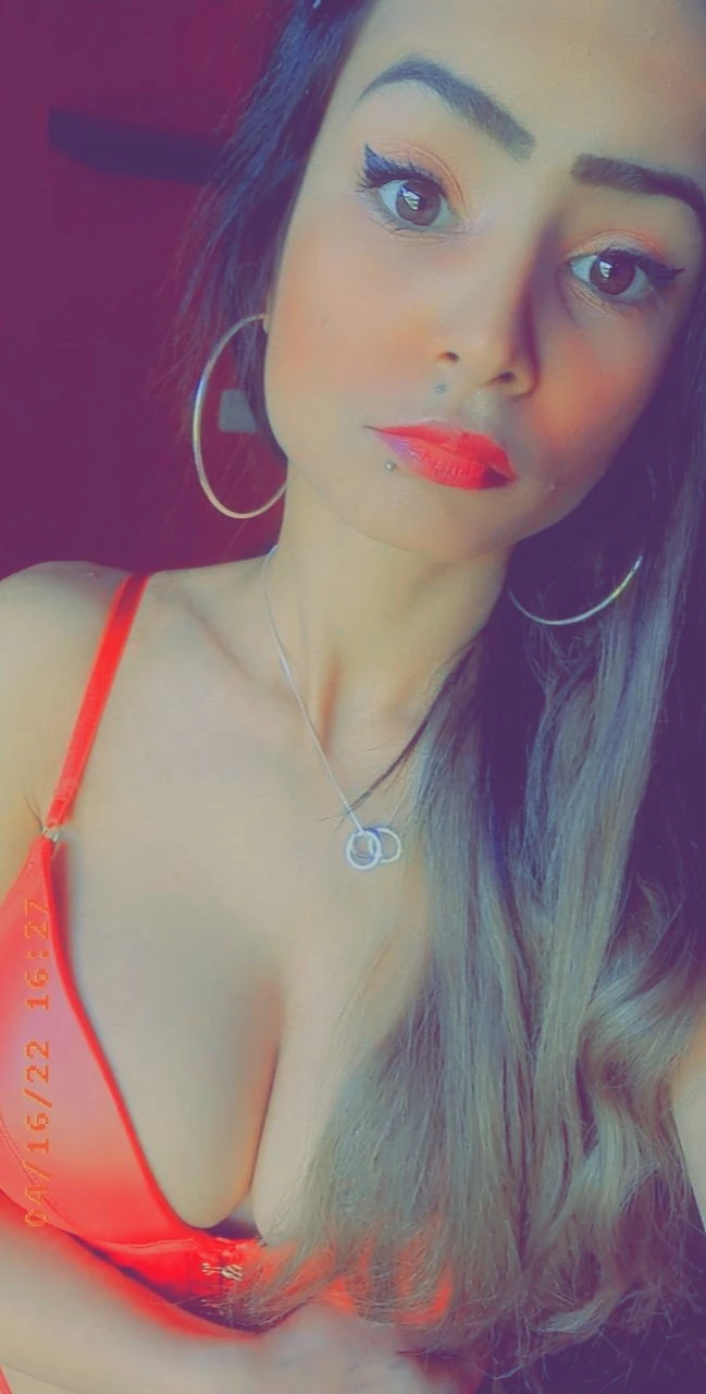 Laura265 — 2 / 25