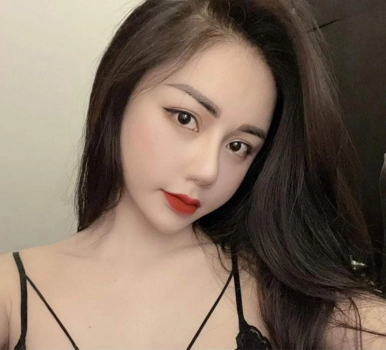Lancy, Escort, Salalah