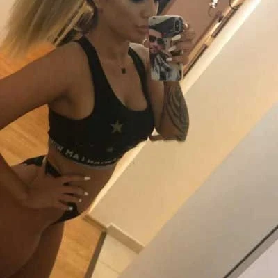 Andreea Hoot, Escort, Avignon