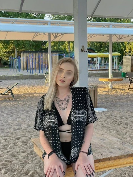 Polina — 3 / 5