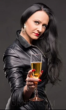 Miss Lana Poison - Domina — 10 / 17