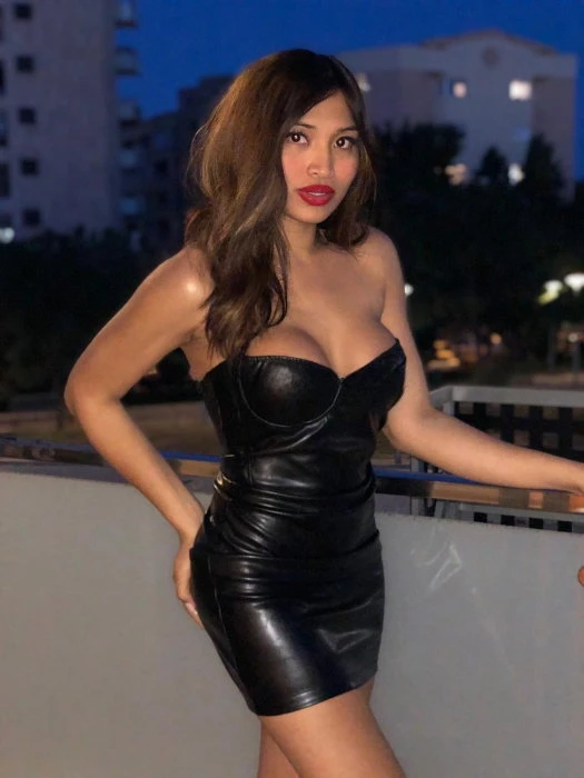 Nikkita — 3 / 9