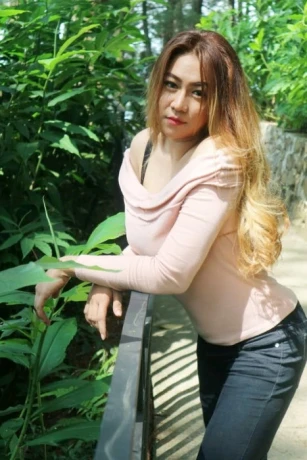 Tasya Carter — 2 / 5