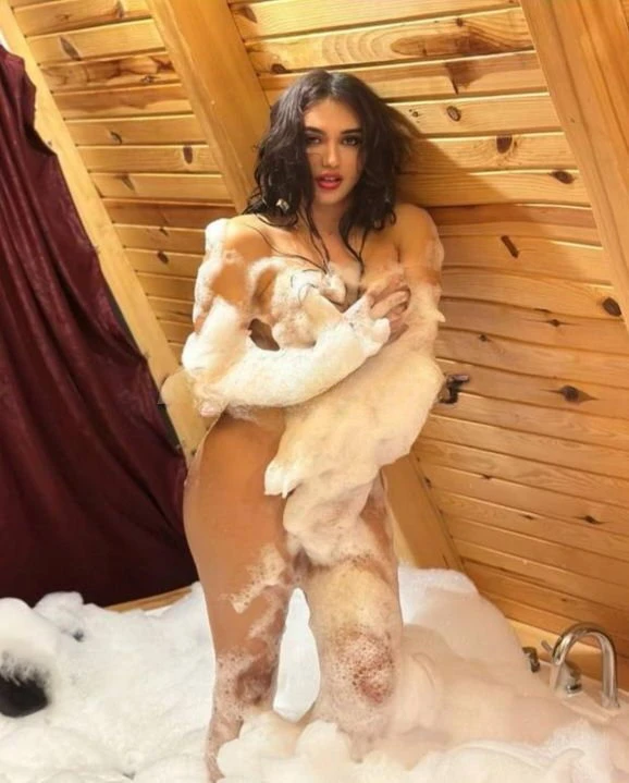Sude, Escort, Bodrum