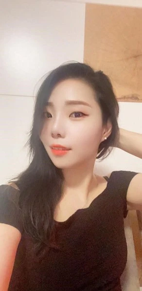 Jenny — 2 / 3