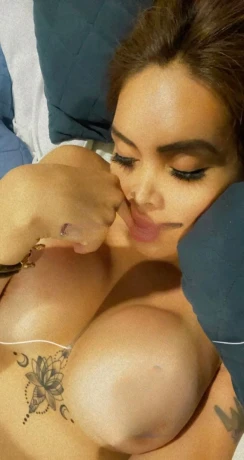 Salma Fox — 9 / 12