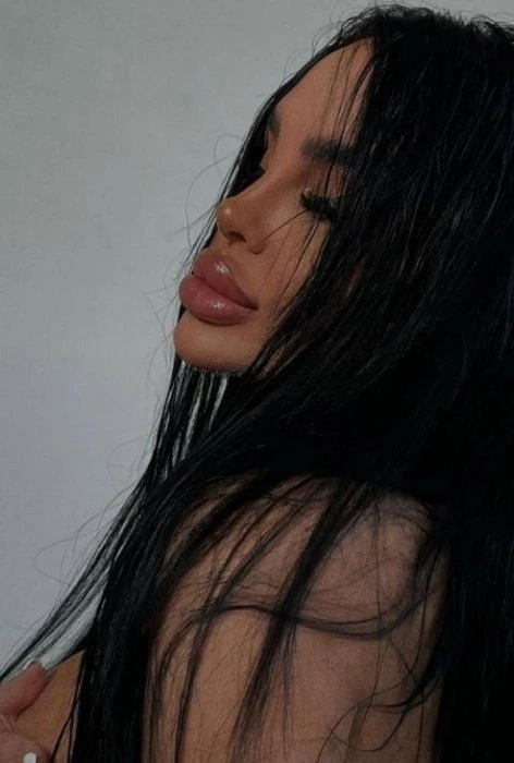 Sara — 3 / 10
