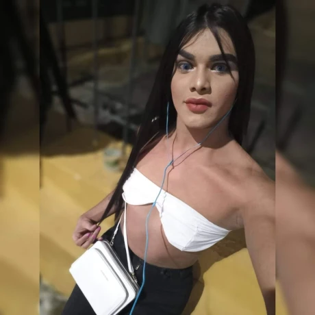 Alondra Sophia — 7 / 11