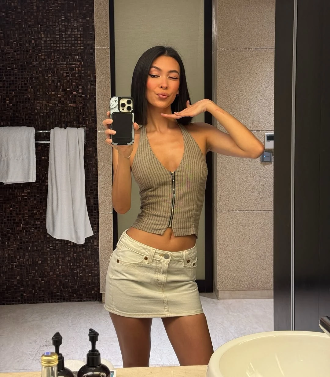 Molly — 7 / 8