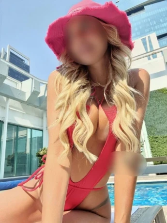 Kim Camilla — 2 / 5