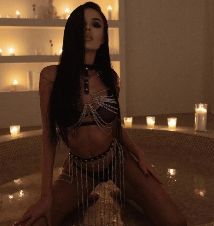 Evelin Party Girl In Schweiz — 2 / 5