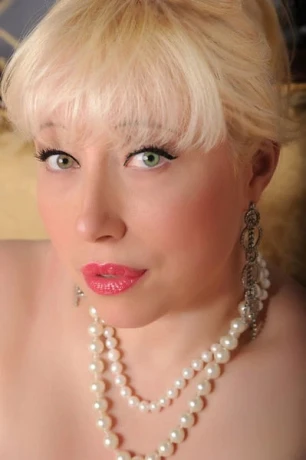 Svetlana Megabusen 95h Behaart — 2 / 12