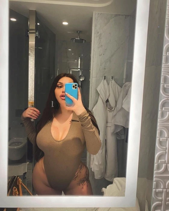Alissa — 3 / 12