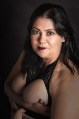 Nancy Heiss Mollig Deutsch — 1 / 8