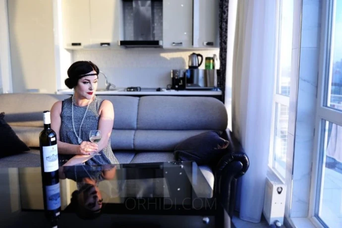 WIEDER GEÖFFNET — 5 / 12