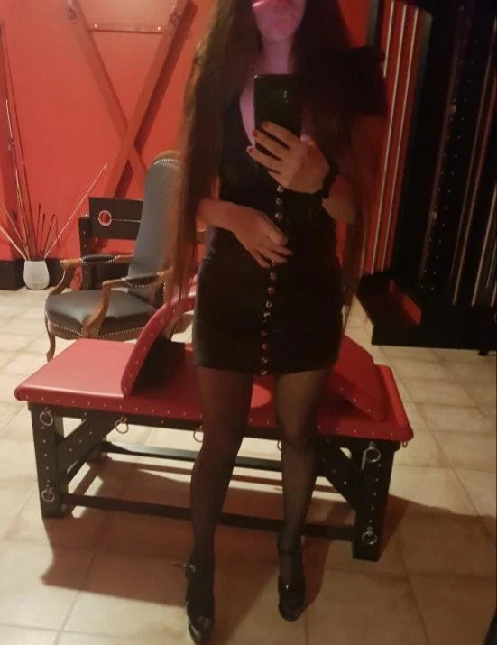Sperrung Kaefig Toilette Spucken Fisting Auch Mit Fuss, Escort, Oensingen