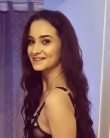 Skinny Sandra 18 — 2 / 4