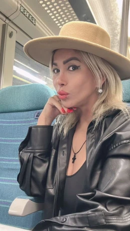 Milagros Titova — 10 / 12