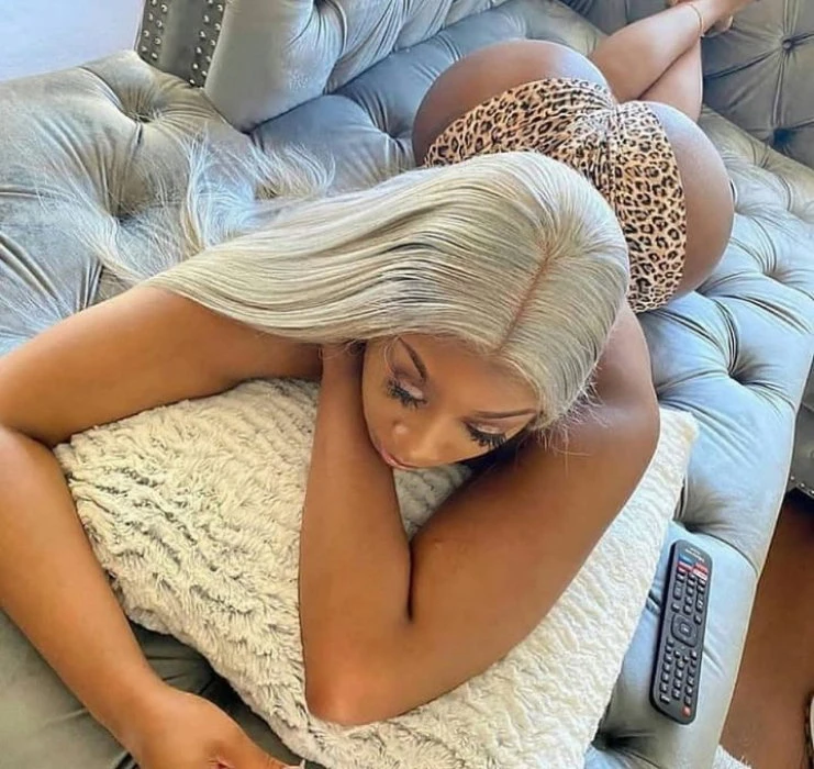 Susy, Escort, Ahmadi