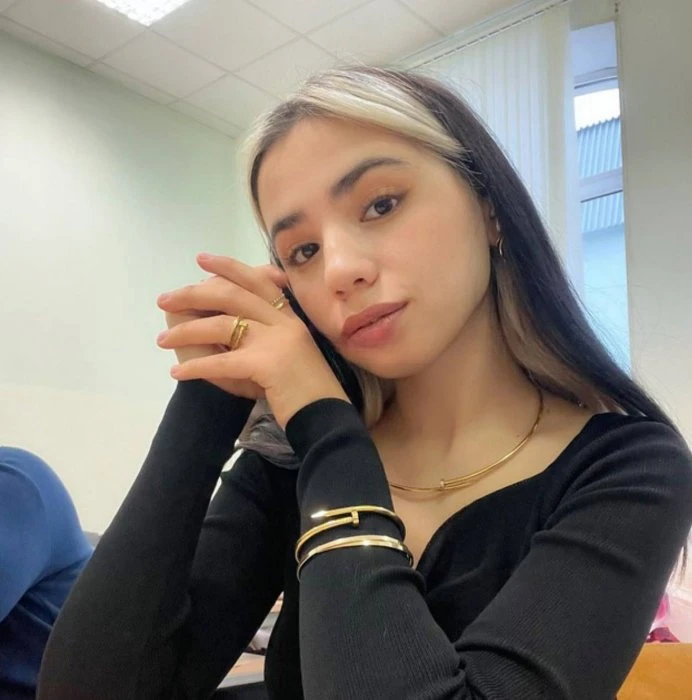 Mily — 4 / 9