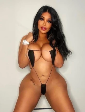 Jessica Monroe — 5 / 7