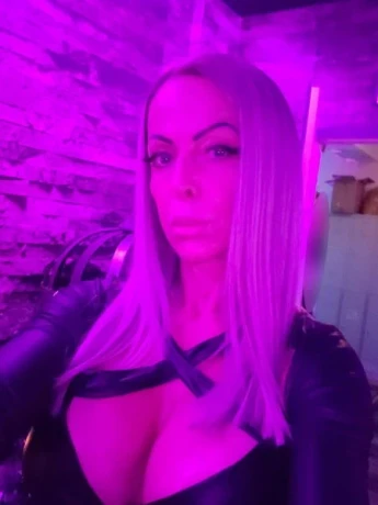 Lady Kay Deutsch Beruhrbar Studio Flair — 5 / 24