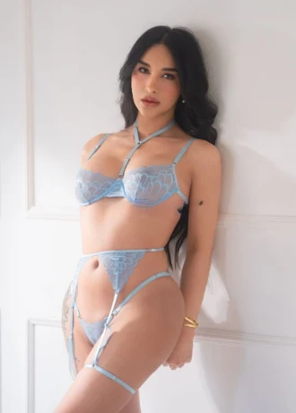 Alexandra Gomez — 9 / 12