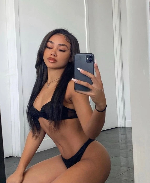 Amelia, Escort, Brampton