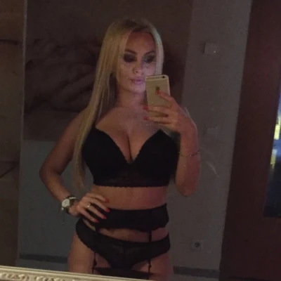 Nicolle, Escort, Singapore