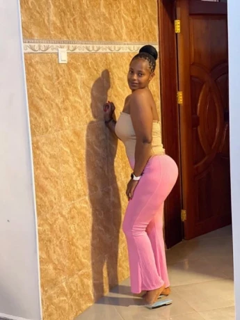 Queen Tyra — 4 / 5